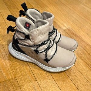 Merrell snow boot